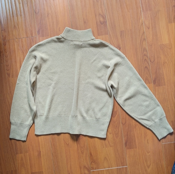 H&M Knit Mock-Turtleneck Sweater - Picture 3 of 4